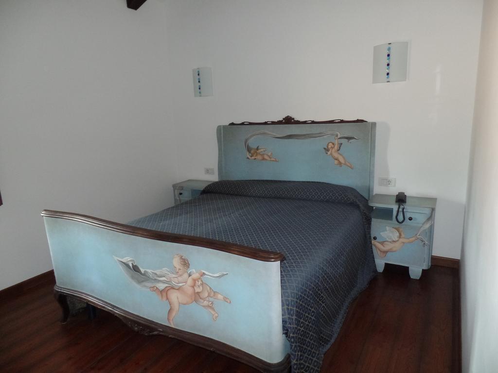Agriturismo Il Vagabondo Buttrio Szoba fotó